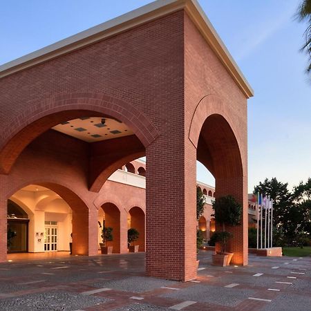 เดอะ เลค รีสอร์ต Hotel วิลาโมรา ภายนอก รูปภาพ The hotel's entrance