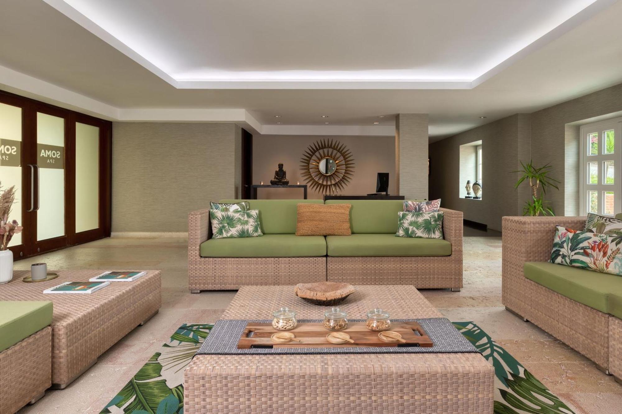 เดอะ เลค รีสอร์ต Hotel วิลาโมรา ภายนอก รูปภาพ The lobby of the hotel