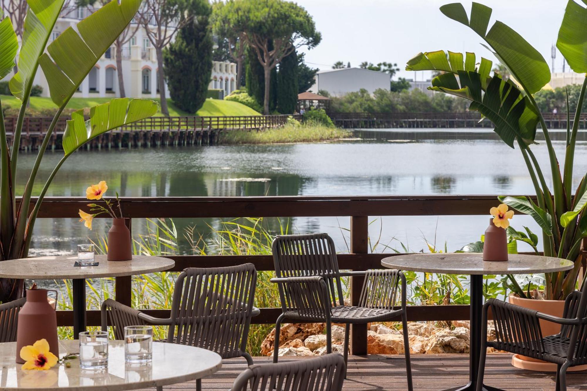 เดอะ เลค รีสอร์ต Hotel วิลาโมรา ภายนอก รูปภาพ The Lake