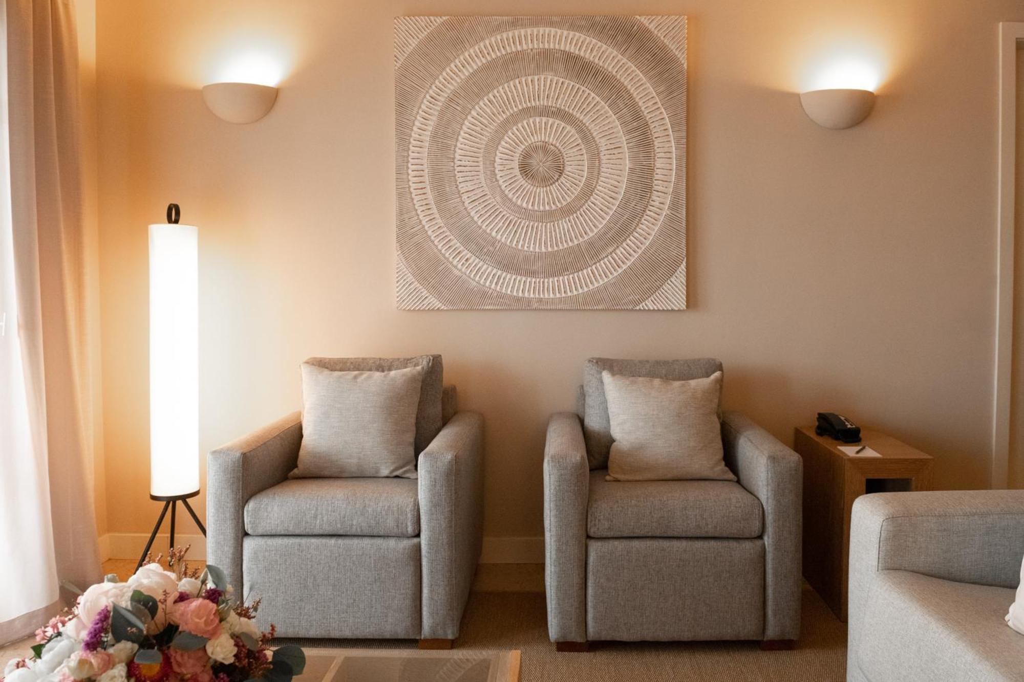 เดอะ เลค รีสอร์ต Hotel วิลาโมรา ภายนอก รูปภาพ A room at the hotel